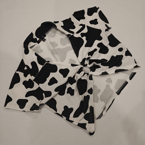 DELIA'S COW PRINT TOP WITH RING DETAIL * SIZE MEDIUM - Picture 4 of 4